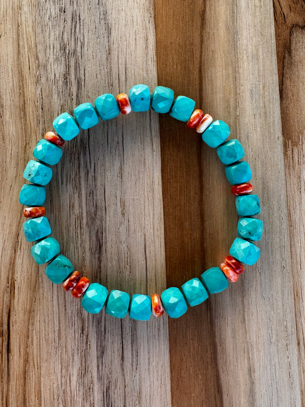 Turquoise Faceted Cube Stretch Bracelet with Orange Spiny Oyster Beads