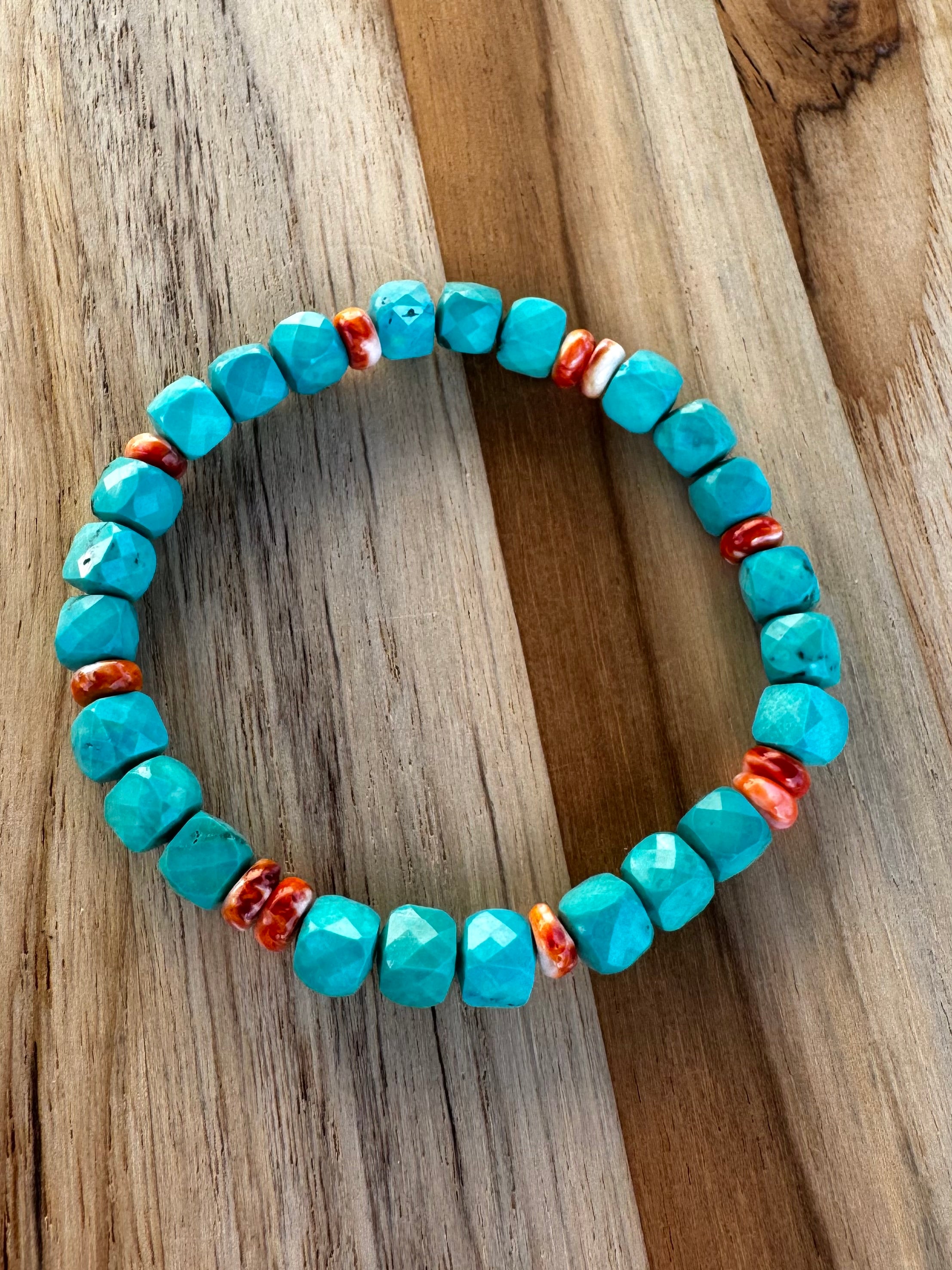 Turquoise Faceted Cube Stretch Bracelet with Orange Spiny Oyster Beads