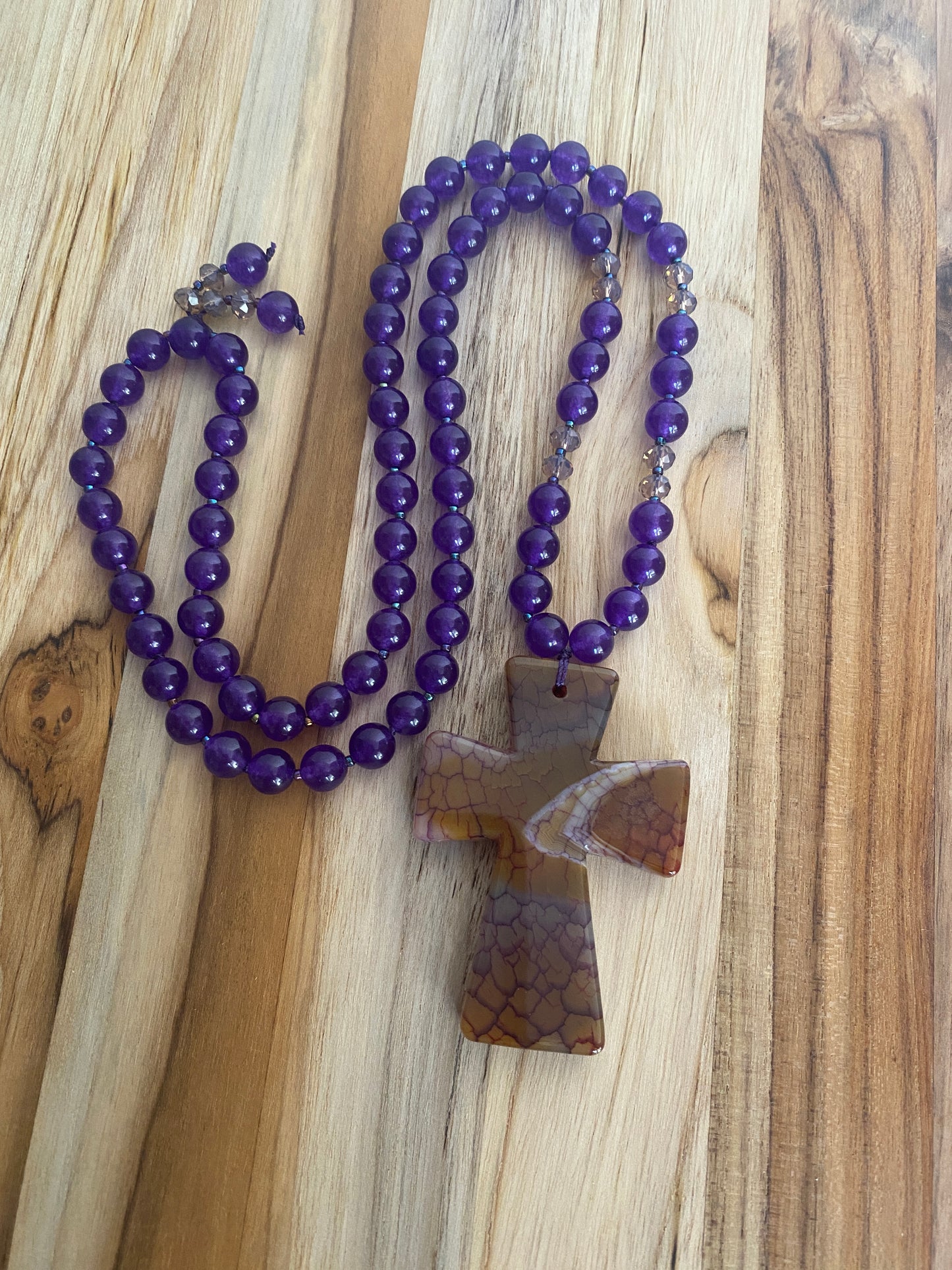 28" Long Dragon Vein Agate Cross Beaded Necklace with Purple Beads