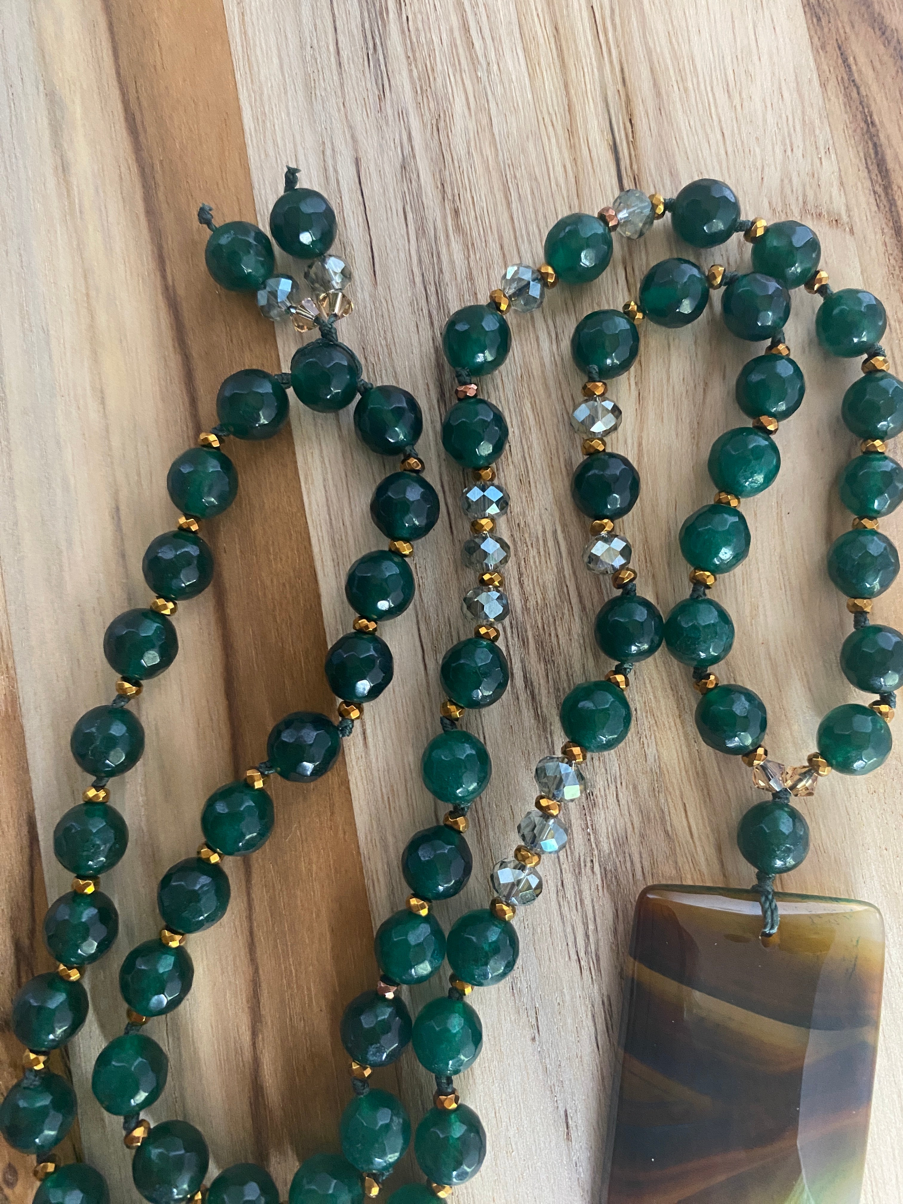 Buy Green Semiprecious agate Necklace Set online! – Khushi Handicrafts