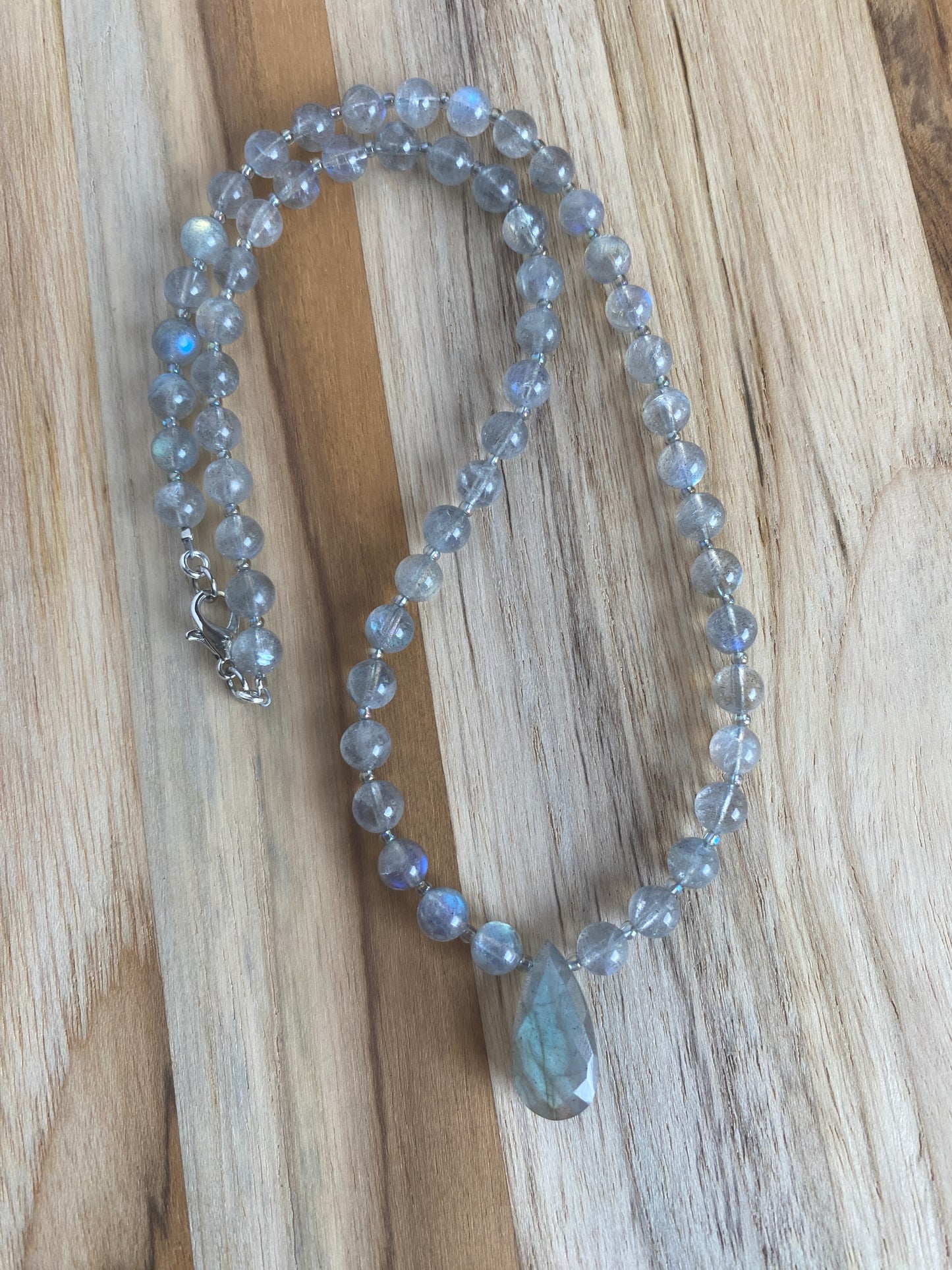 Labradorite Pendant Necklace with Labradorite Beads