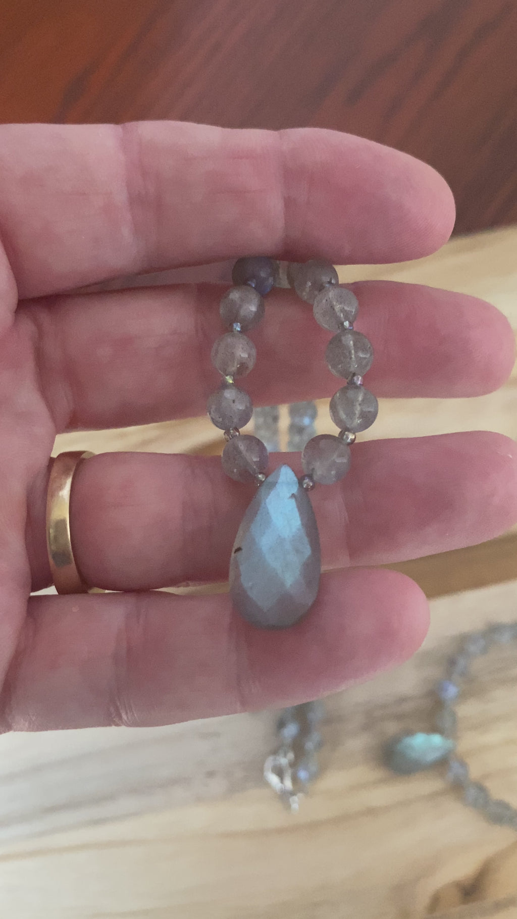 Labradorite Pendant Necklace with Labradorite Beads